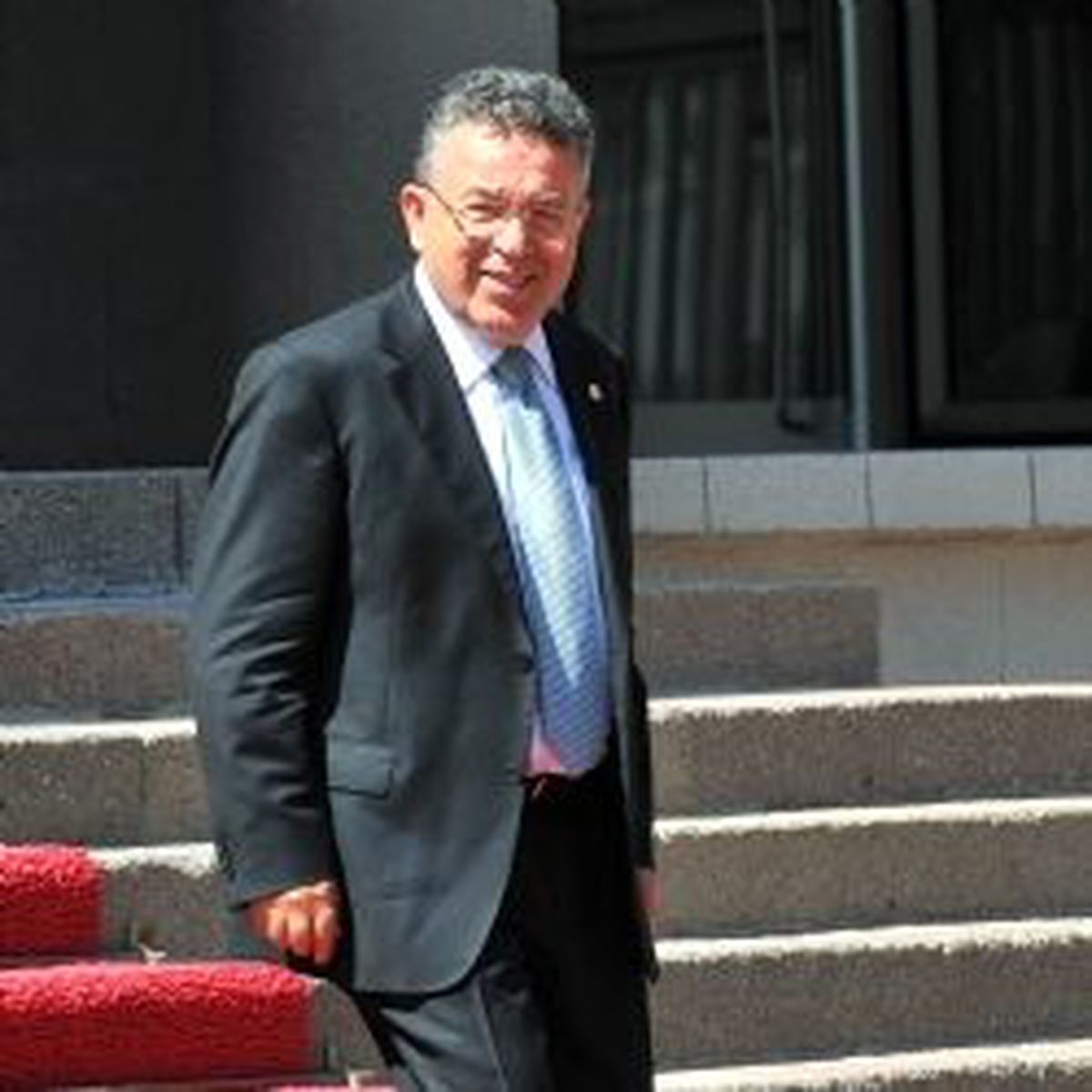 İzzet Özgenç Adaylıktan İstifa Etti