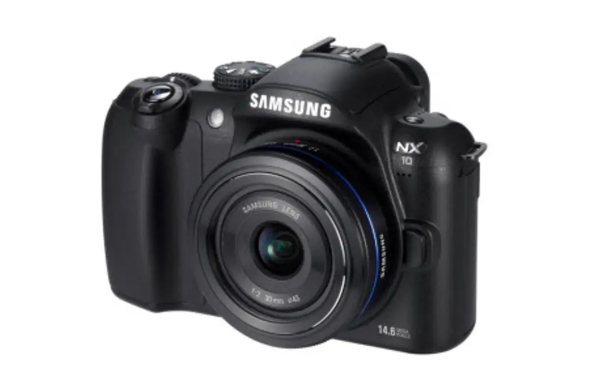 Samsung Yeni Nx10'u Tanıttı