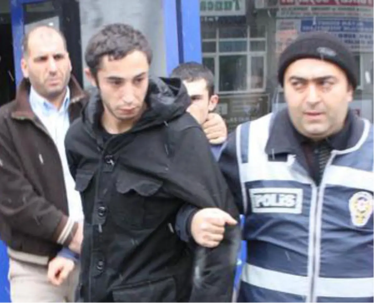 Kelime-i Şahadet Getirip Boğazını Kestim