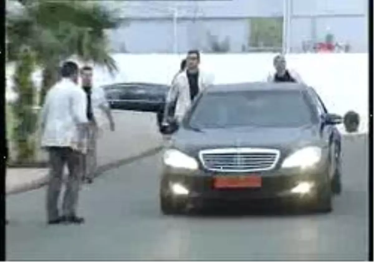 Trabzon - Fenerbahçeli Başbakan´A Kupa Maçının Topu Hediye Edildi