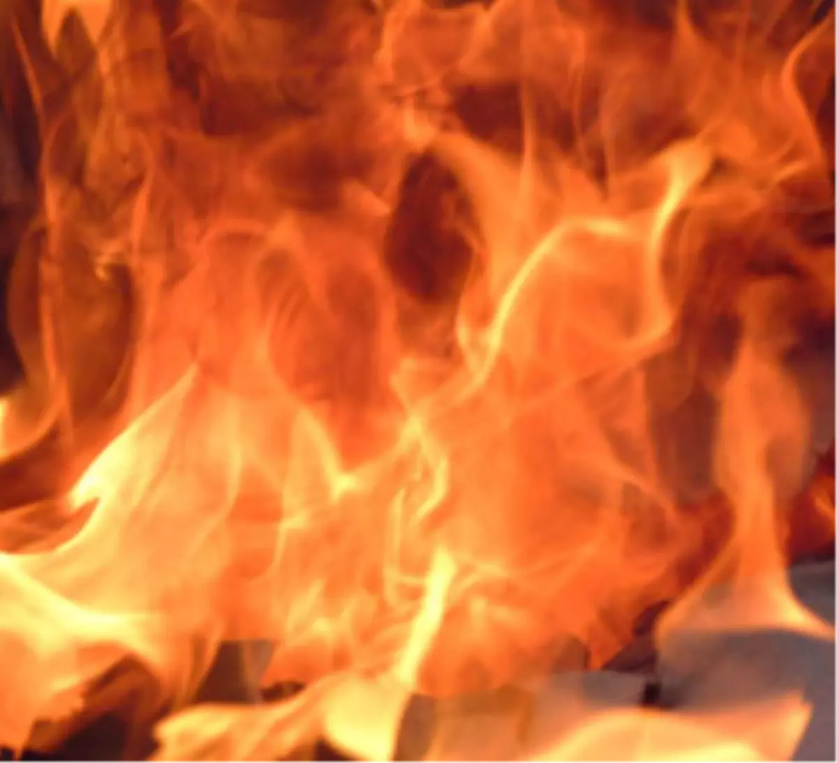 Ağrı\'da Molotofkokteylli Saldırı