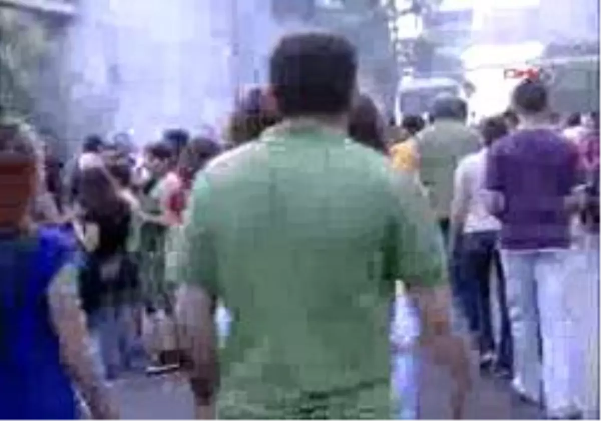 Grup Yorum 25. Yılını İnönü Stadyumu\'nda Binlerce Hayranı İle Kutladı