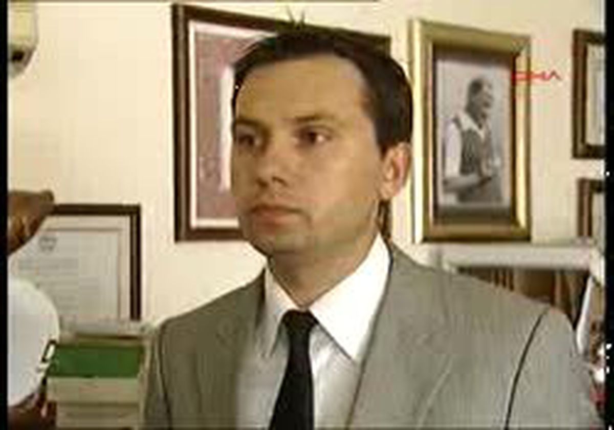 İzmirli Avukattan `Vuvuzela' Yasaklansın Başvurusu