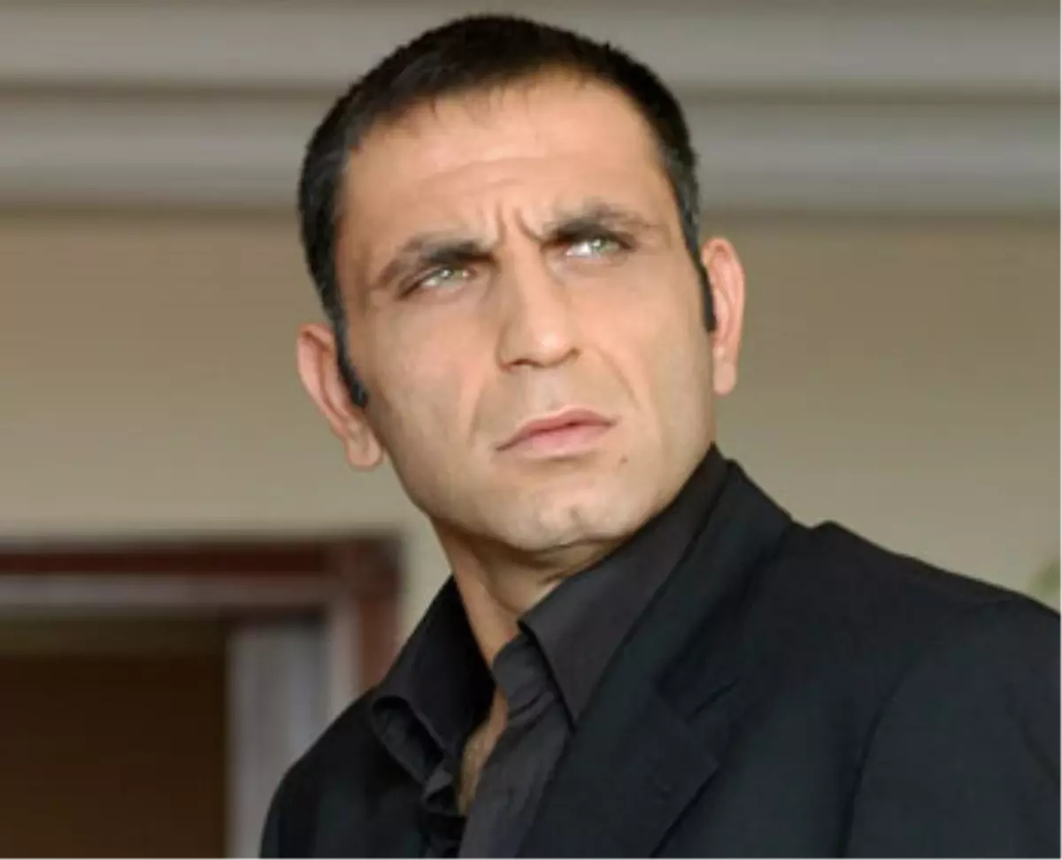 Kurtlar Vadisi\'nin Mematisi Berlin\'de