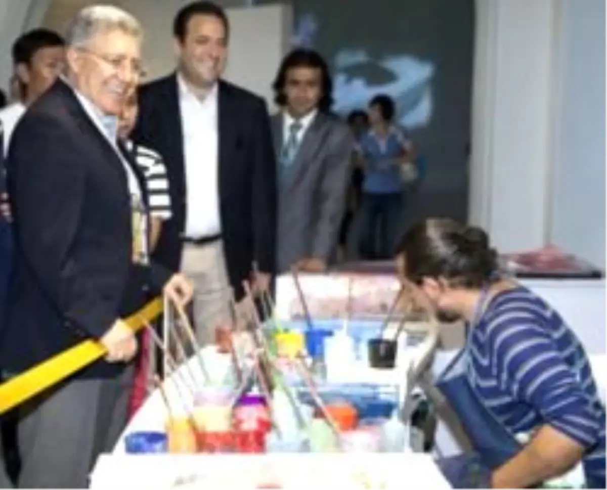 Zülfü Livaneli: Türk Pavyonu Göğsümüzü Kabartıyor