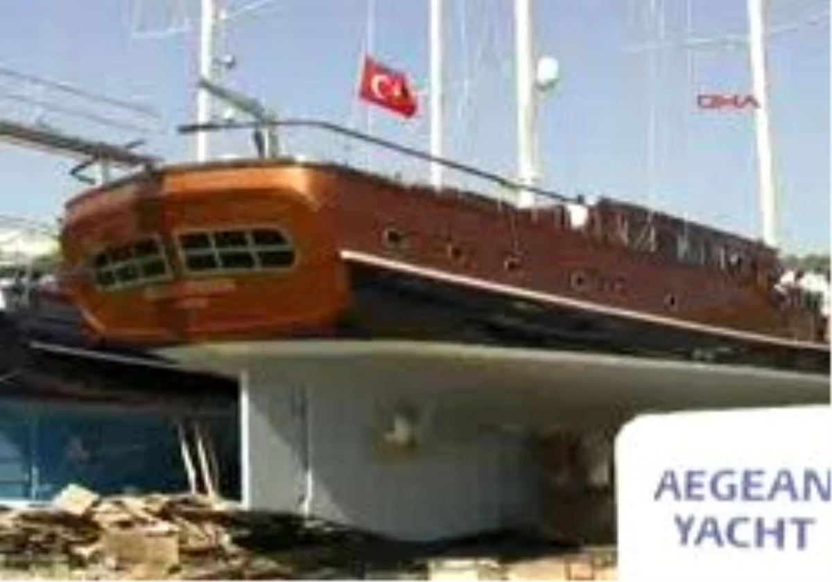 Bodrum - Türkiye Nin En Uzun Ahşap Teknesi Carpe Diem Denize İndi