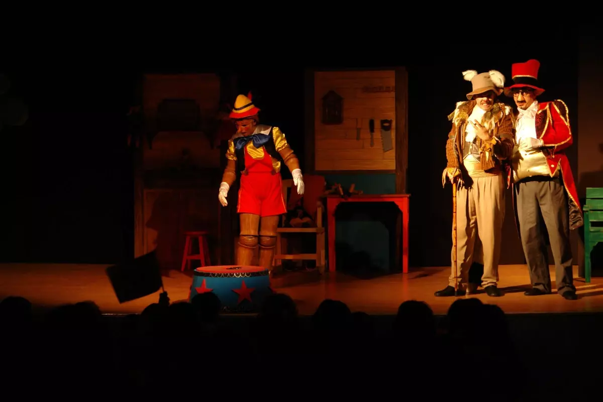 Eti Çocuk Tiyatrosu "Pinokyo" İle Sezonun Son Gösterisiyle Kozzy Alışveriş Ve Kültür Merkezi’nde