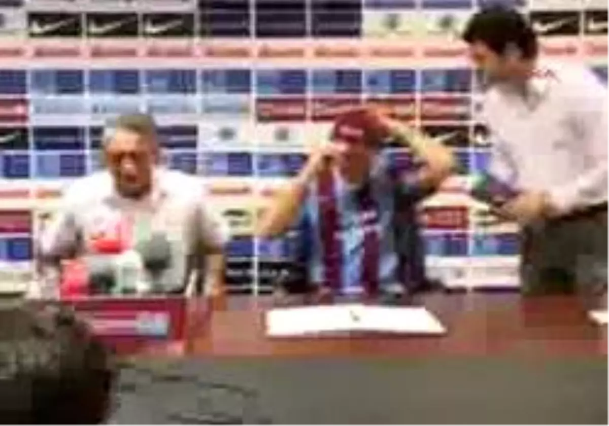 Trabzonspor\'da Glowacki İmzayı Attı