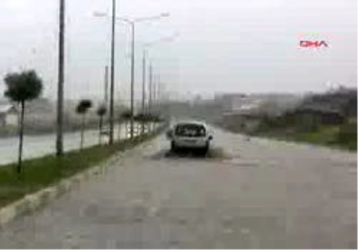 Erzurum - Yarım Saatlik Yağmur Erzurum\'u Felç Etti
