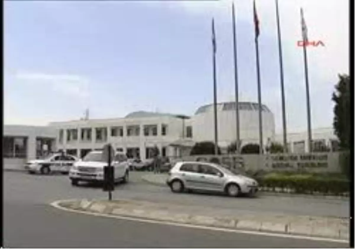 Sanayi Ve Ticaret Bakanı Nihat Ergün:
Sanayi Ve Ticaret Bakanı Nihat Ergün: