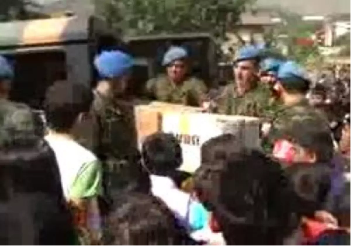 Hakkari - Komutandan Ögrencilere Karne Hediyesi Ayakkabı