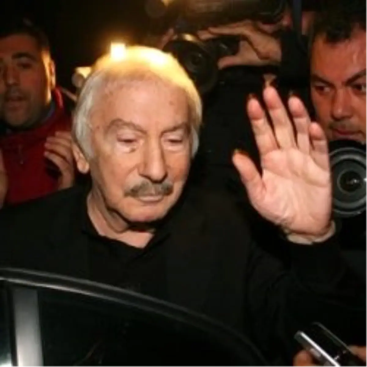 İlhan Selçuk İçin Anı Defteri