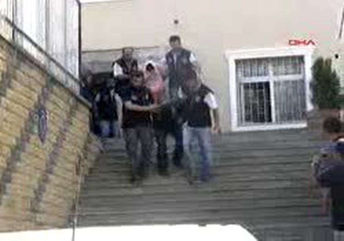 Köpek Bile Çalmışlar...