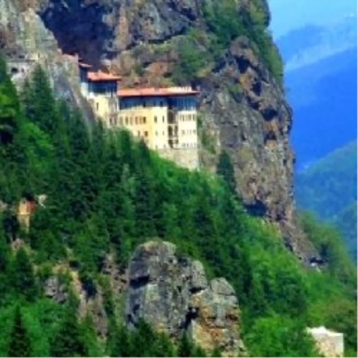 Manastır\'da Ayine Suç Duyurusu
