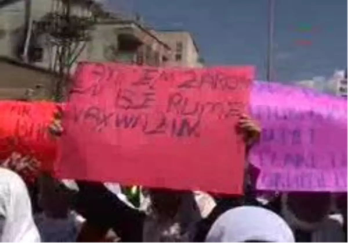 Yüksekova\'da Kadınlardan \'Operasyonlar Dursun\' Yürüyüşü