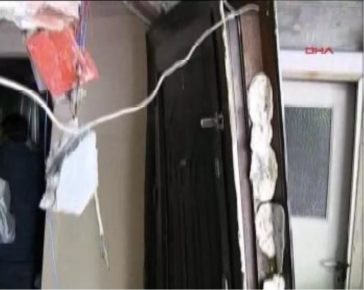 Ayazağa\'da Bir Eve Yıldırım Düştü