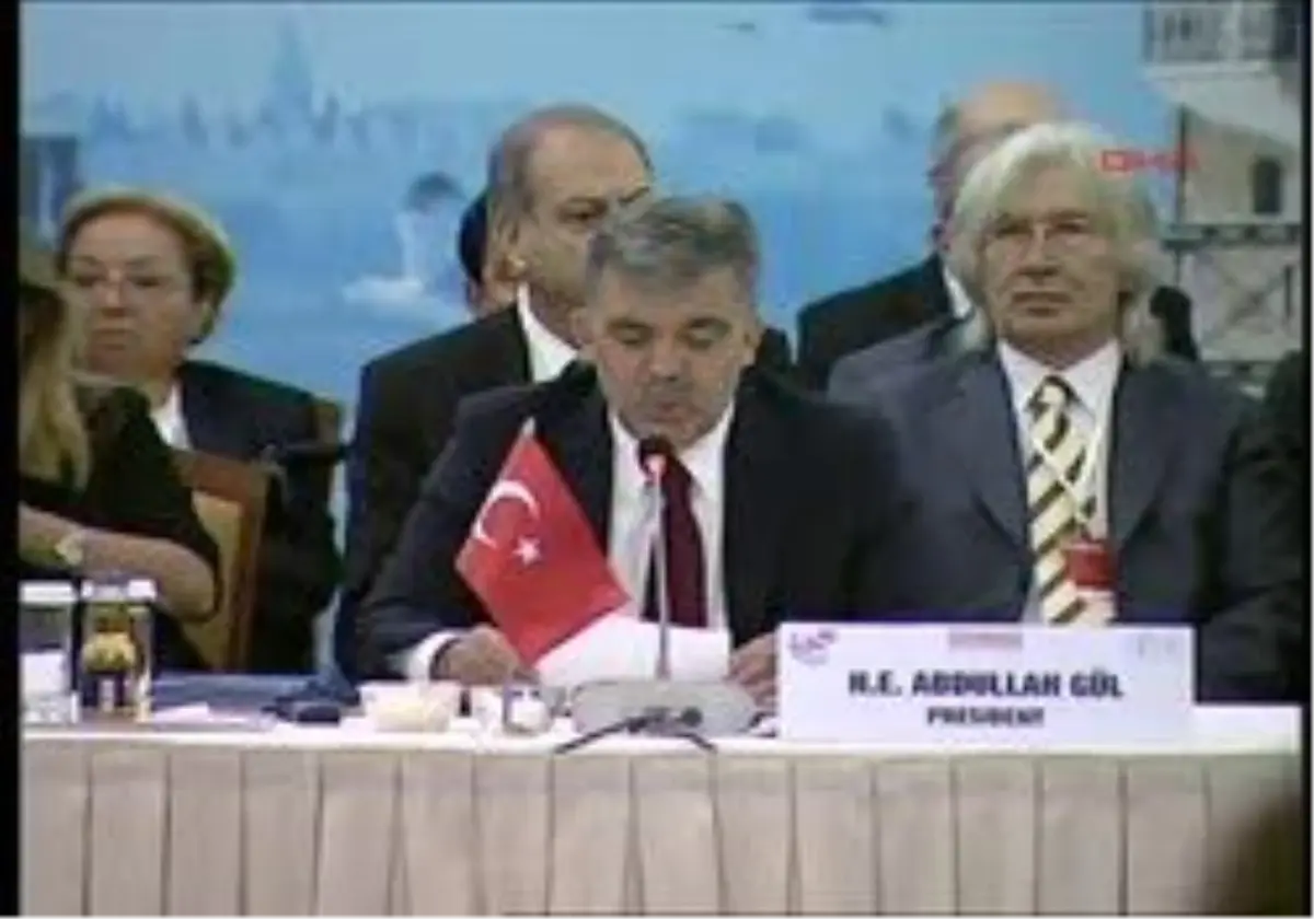 Gül\'den Zirvede Terör Uyarısı