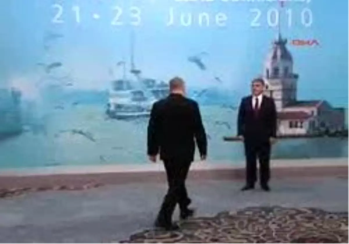 Ekg Cumhurbaşkanı Gül Gdaü Zirvesi\'nde Konuştu- (Gül\'ün Konukları Karşılama Görüntüleriyle)