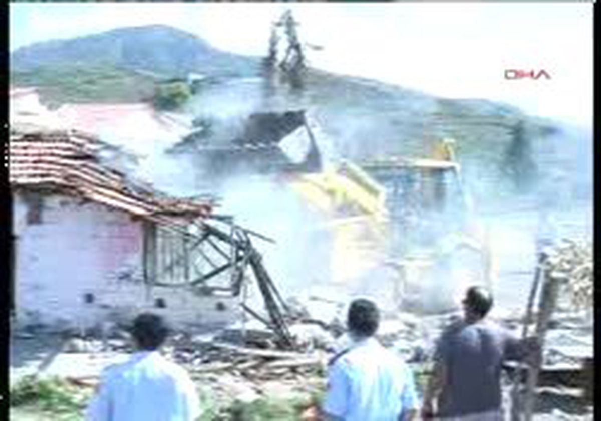 Fethiye´De Gecekondu Yıkımı