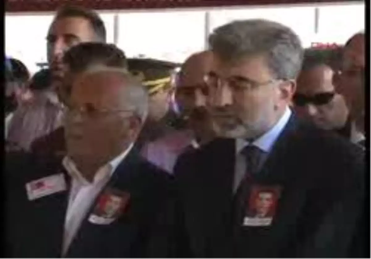 Kayseri - Ekgşehit Kızı Babasının Top Arabasına Oturdu, Bakan Yıldız Bu Kez Şehitliğe Gitmedi