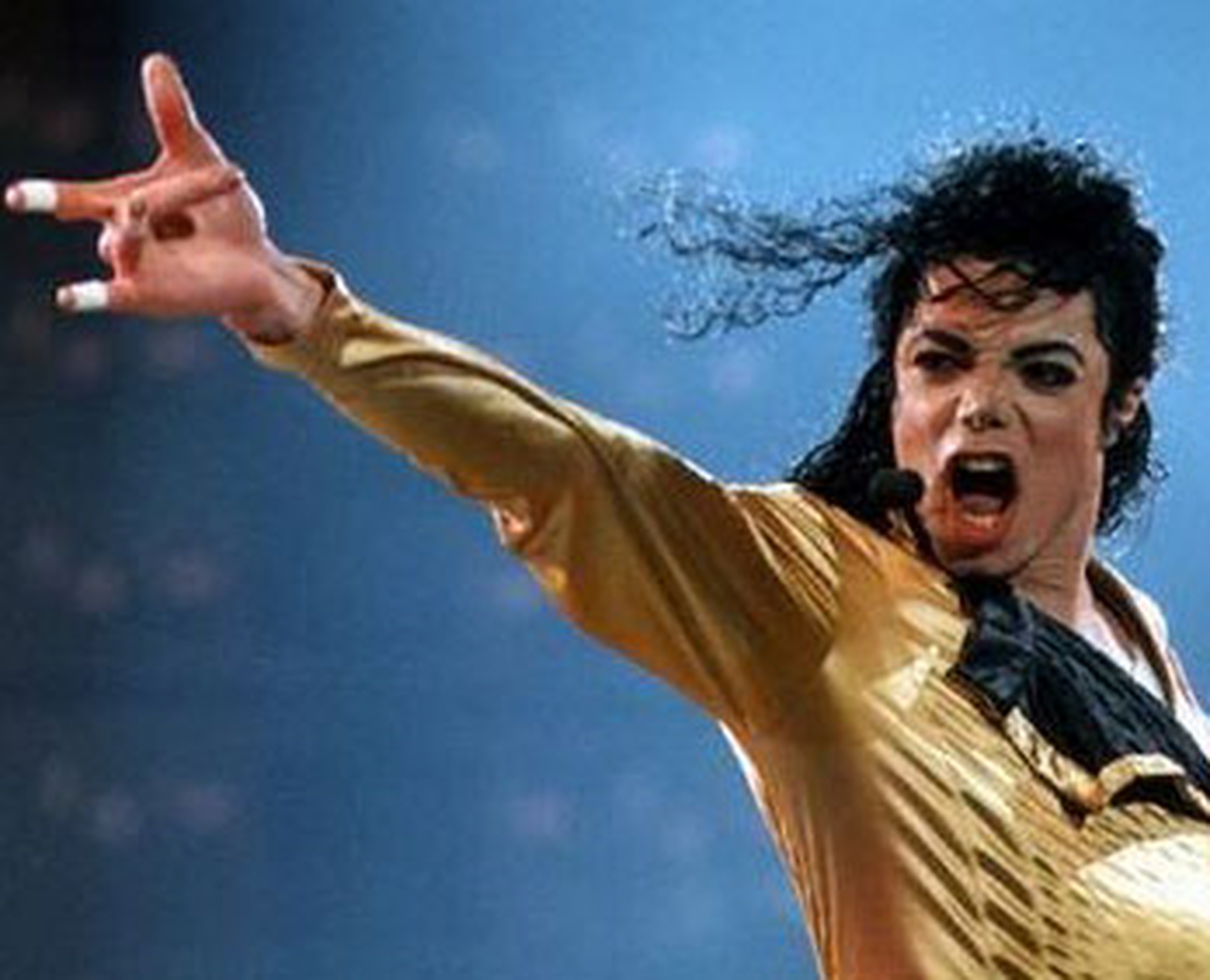 Mıchael Jackson, Ölümünden Sonraki Bir Yıl İçinde Bir Milyar Dolar Kazandı