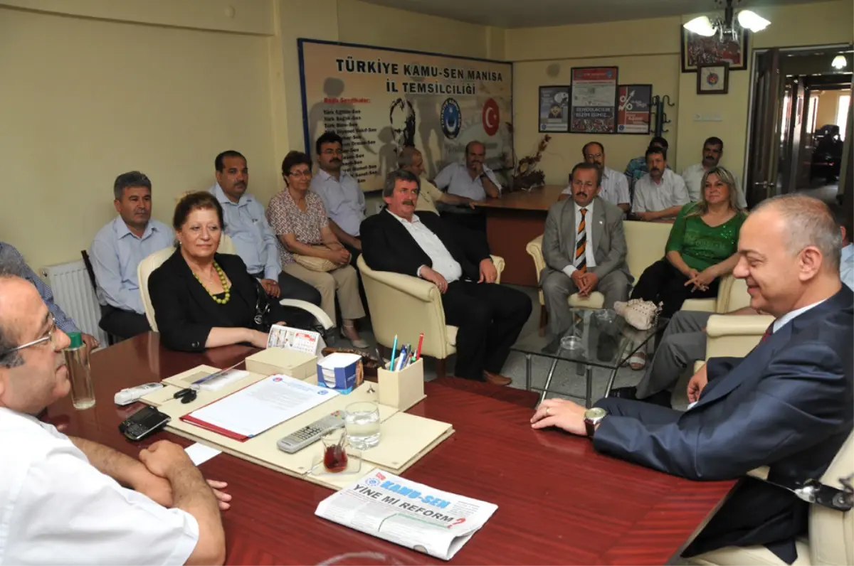 Başkan Ergün Türkiye Kamu-Sen’i Ziyaret Etti