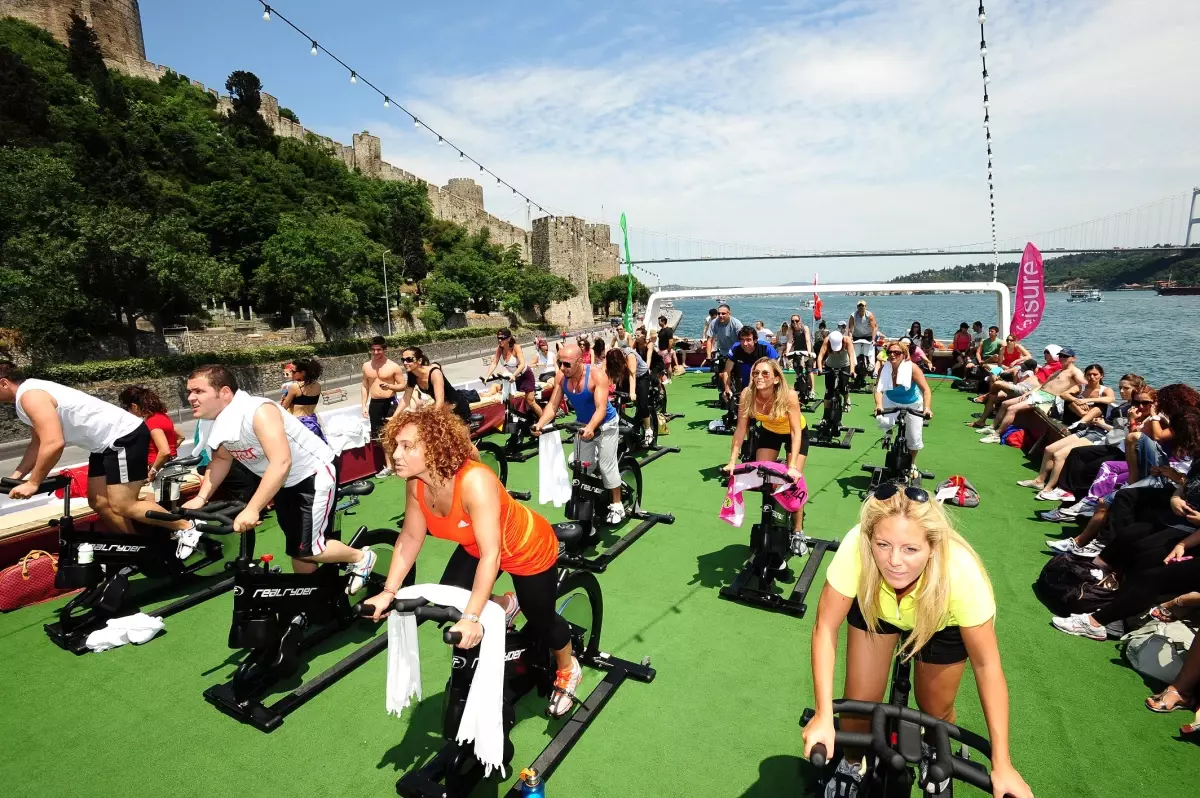 Hillside City Club’larda Eğlenirken Forma Girin