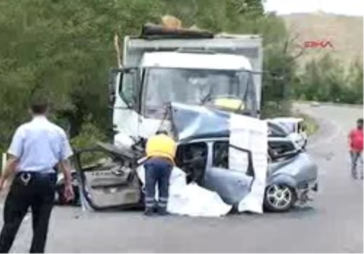 Sivas Ekg Yemin Töreninden Çıkan Asker Ve Yakınları Kazada Öldü