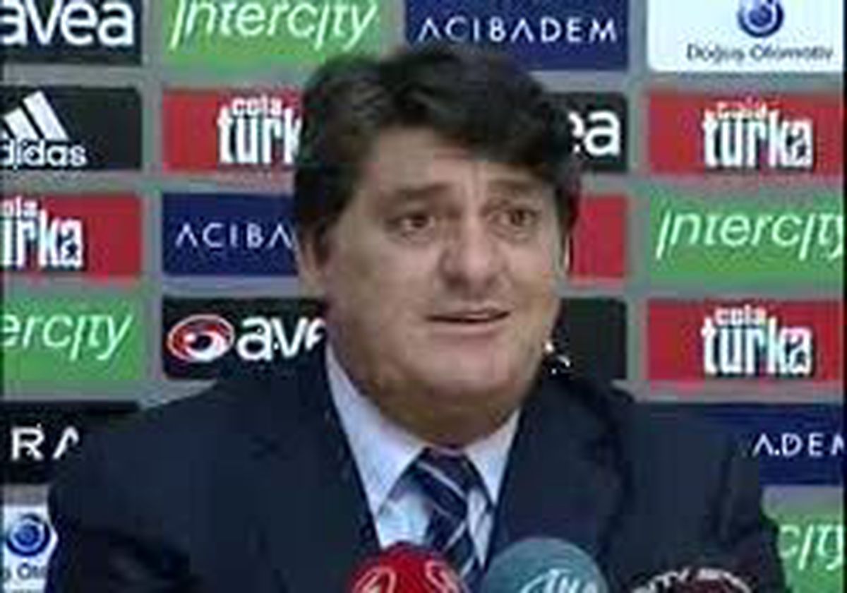 Beşiktaş\'ta Kaleciler Hakan Ve Cenk İmza Attı