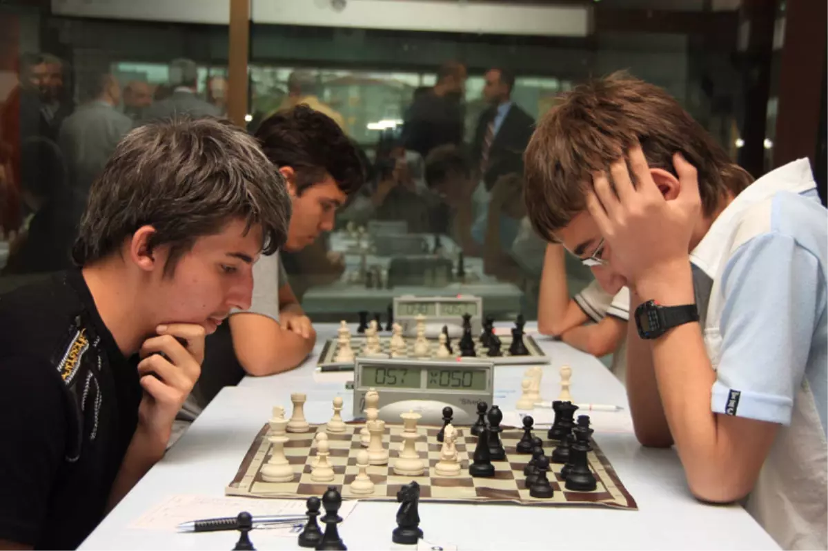 Kocaeli Büyükşehir’in Satranç Turnuvası Başladı
