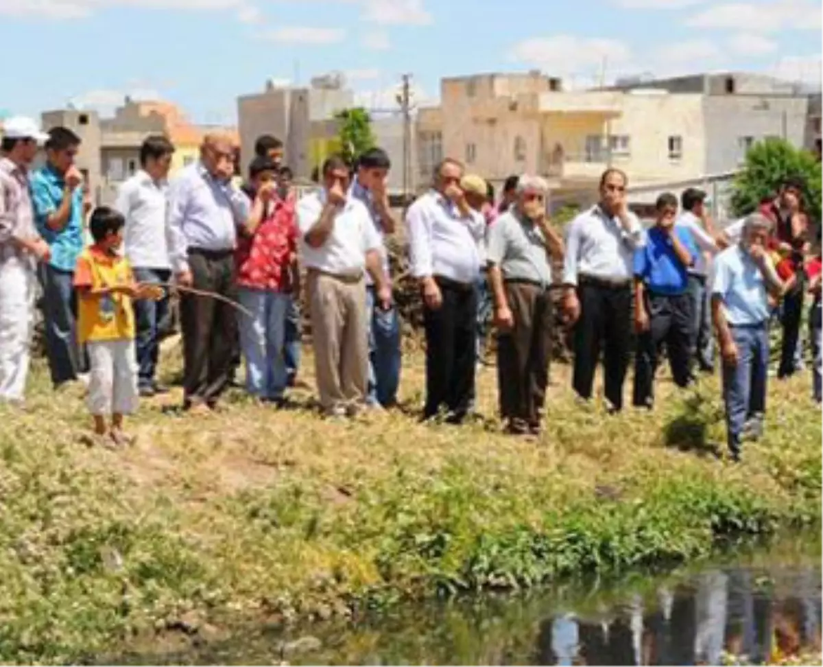 Midyat\'ta Kanalizasyon Eylemi