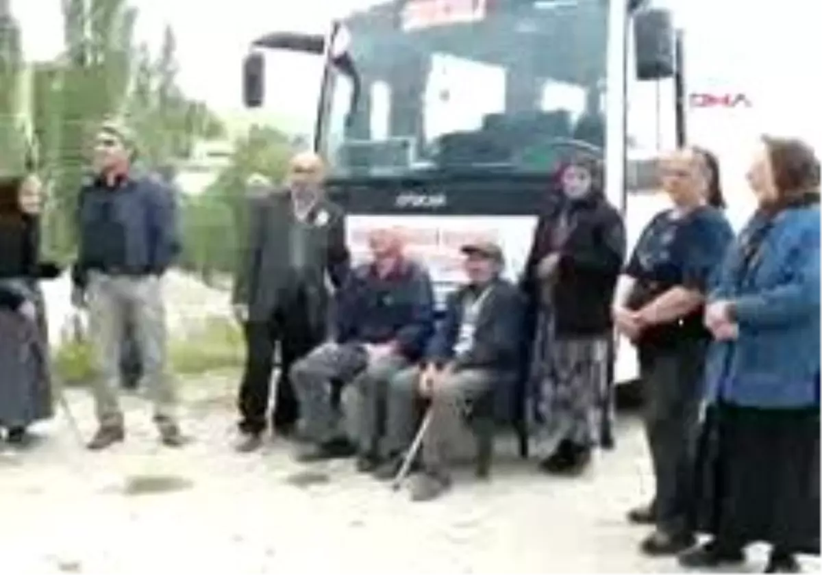 Sivas - Sevdiği Kızla Evlenemeyince Kendini Yakan Genç Toprağa Verildi