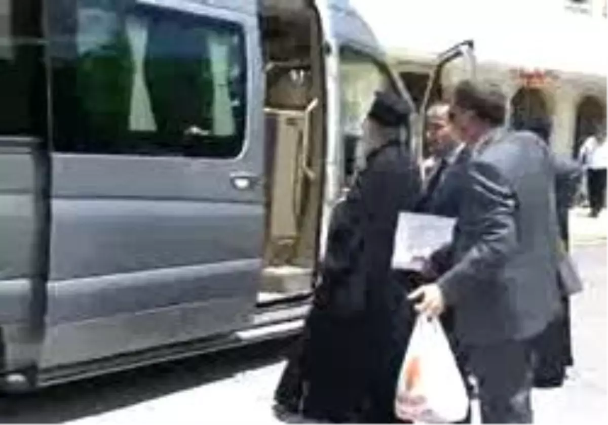 Nevşehir 1 Ortodokslar Kapadokya\'da Akşam Ayininde Buluştu