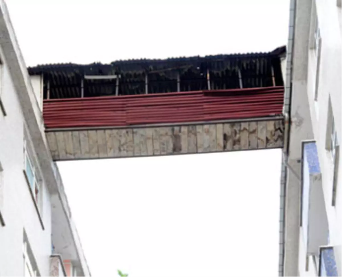 Mucit Müteahhit İş Başında