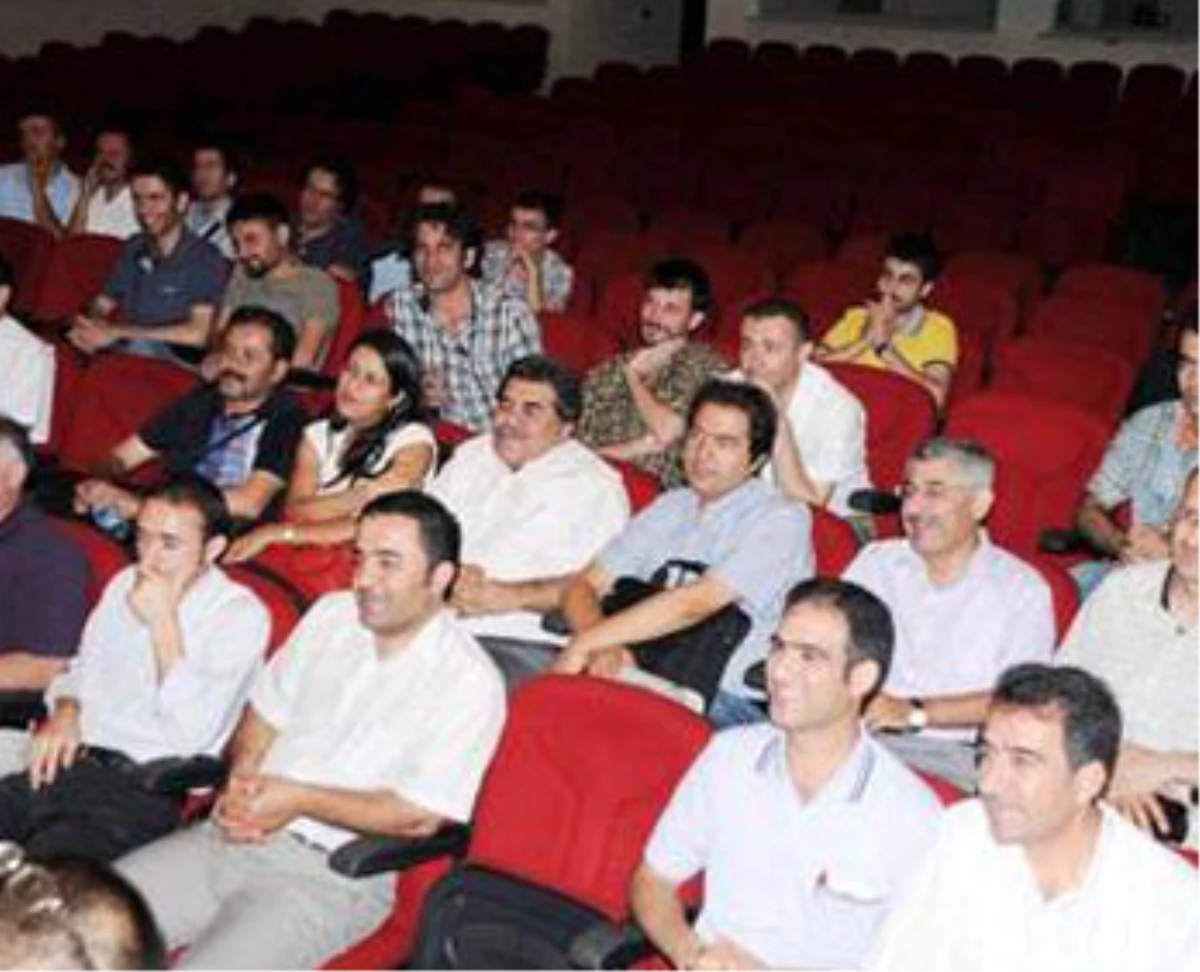 Artuklu Üniversitesi\'nde İlk Resmi Kürtçe Dersi Verildi