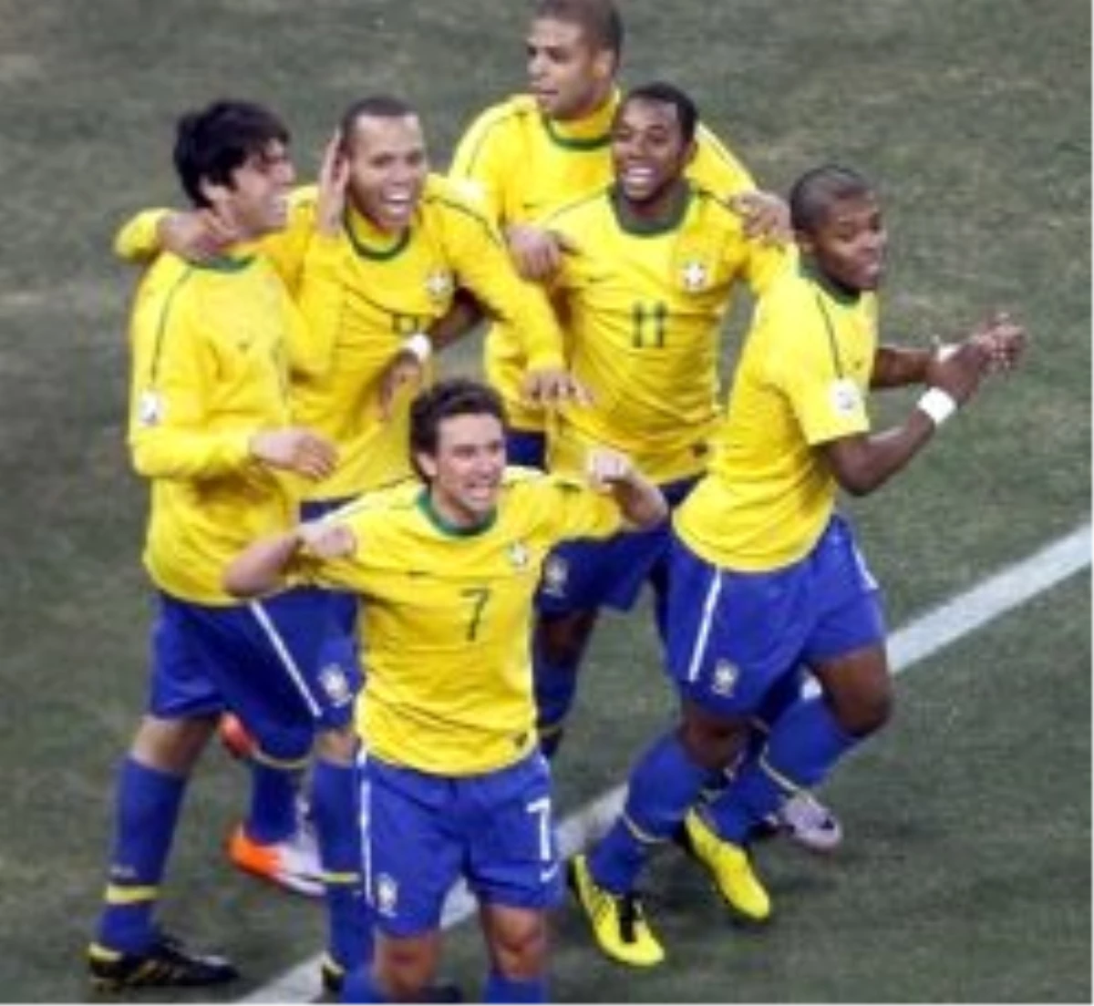 Brezilya ve Şili\'nin İlk 11\'leri Belli Oldu