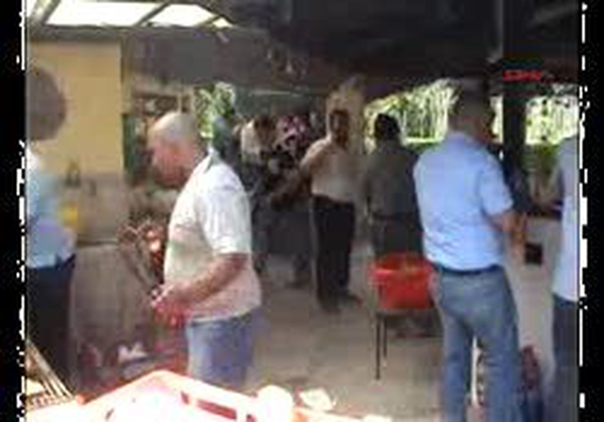 Demiryolları Çalışanları Mangal Partisiyle Stres Attı