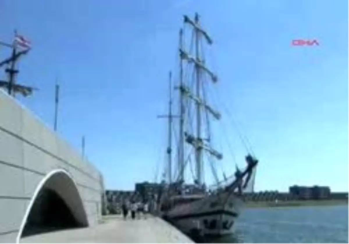 Yelkenli Gemi?De Sunay Akın?Dan Edebiyat Ve Kültür Dersi