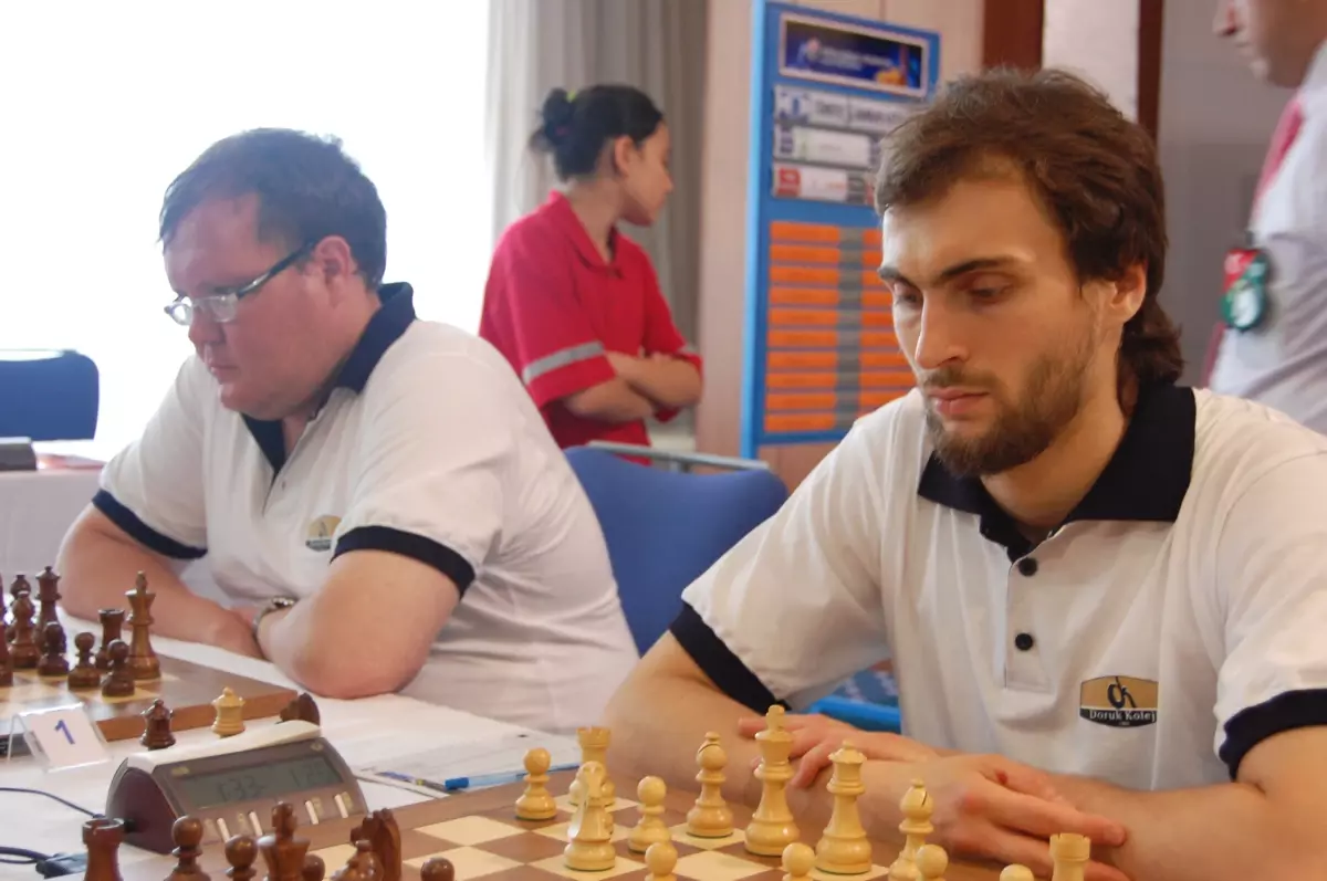 Türkiye İş Bankası Satranç Ligi Hızlı Başladı.