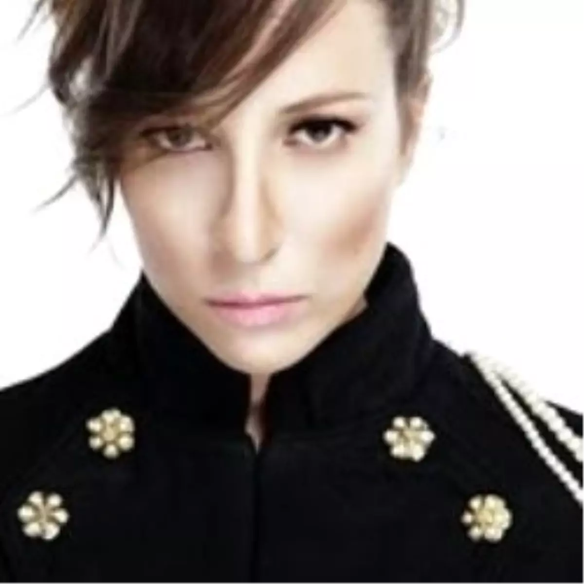 Aşk,Yağmur Ve Çikolata Albümü İle Kısa Sürede Dikkat Çeken
Ceynur ,Hayat Müzik Platformu\'nda Konuk Yazar Koltuğuna Oturdu
