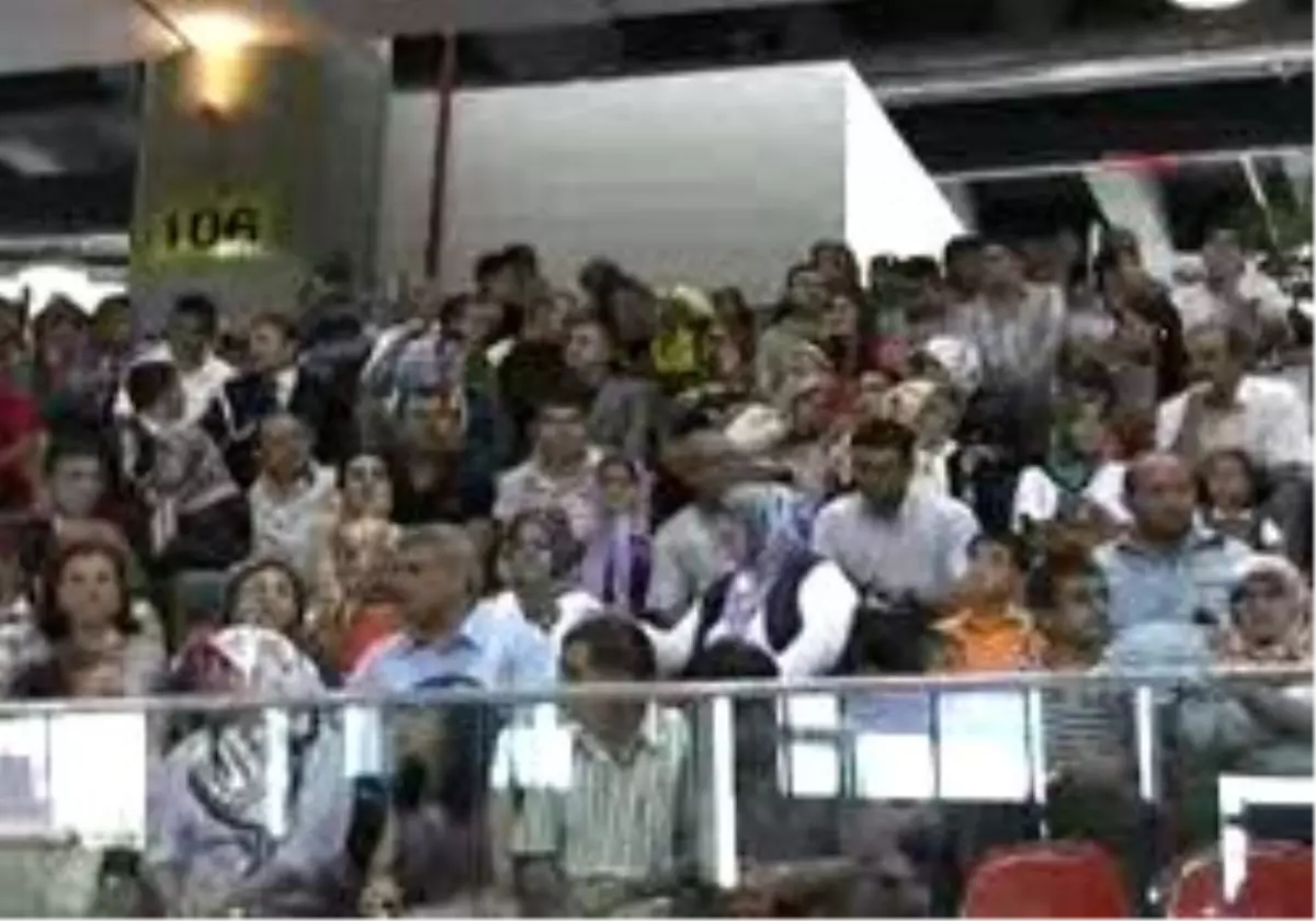 Kayseri-Polis Adaylarından Kalaşnikof Üzerine Yemin