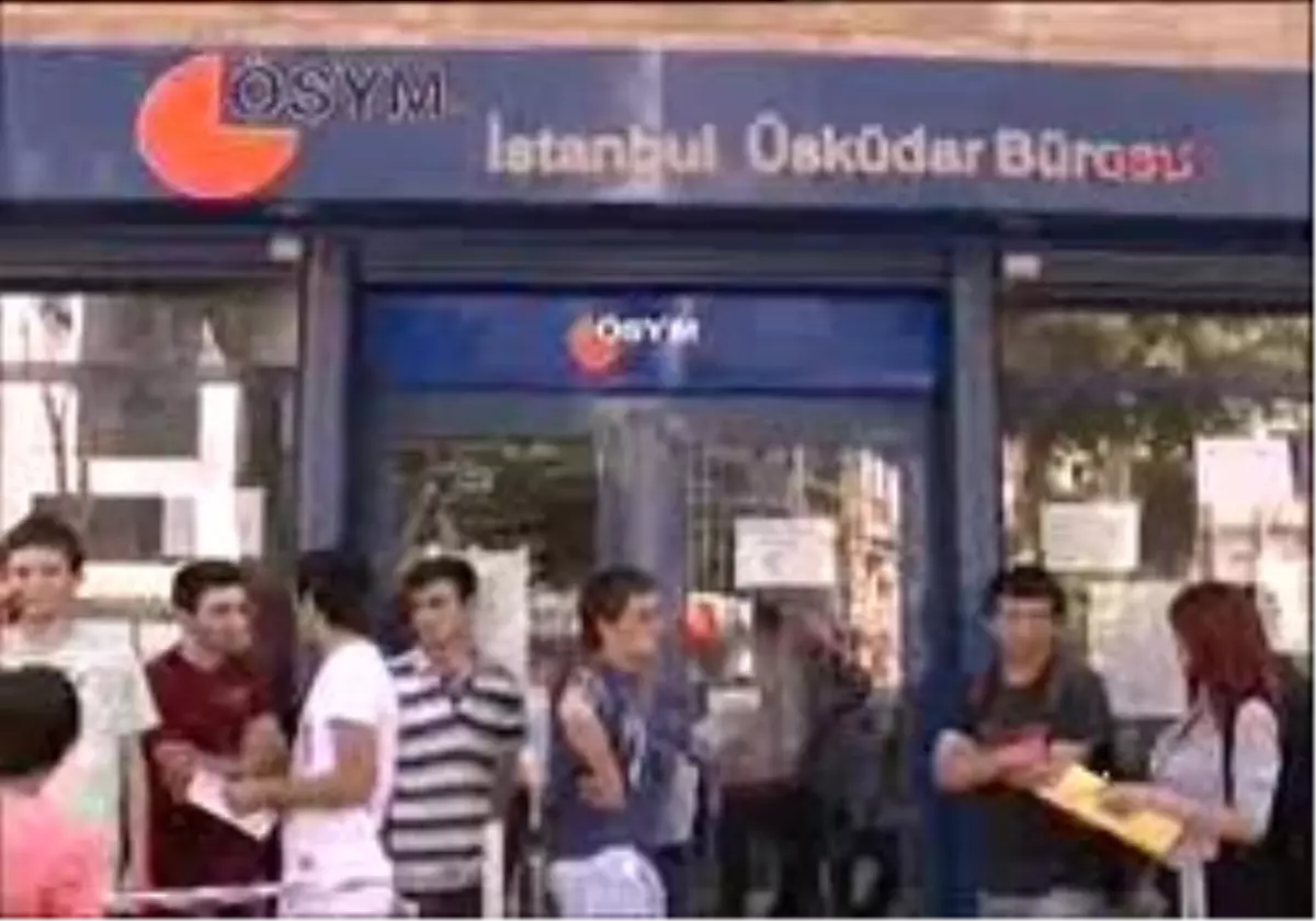 Memur Olmak İçin Kuyruk Çilesi