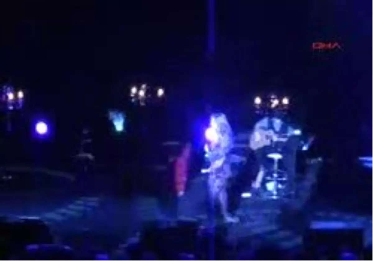 Lara Fabian Bursalıları Büyüledi