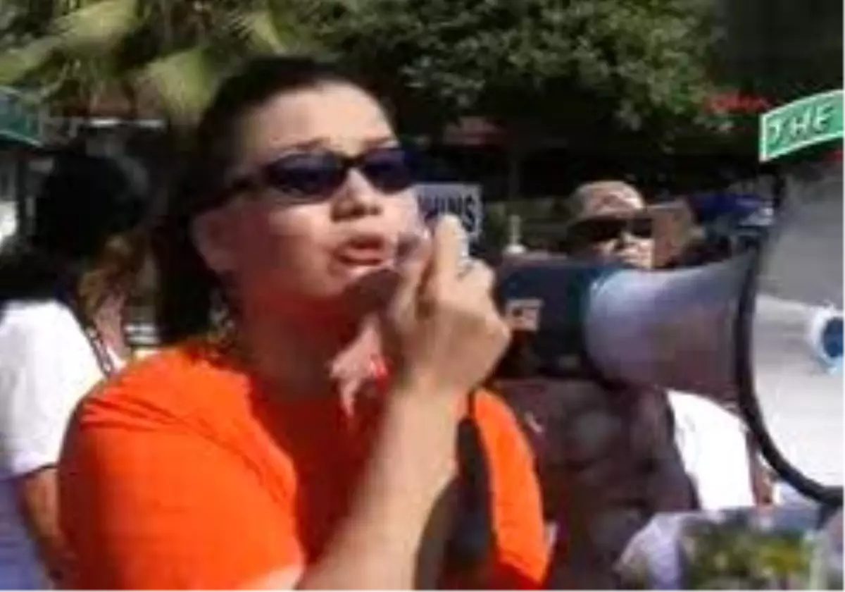 Fethiye - Turistler \'Yunuslar\'a Özgürlük\' İçin Yürüdü