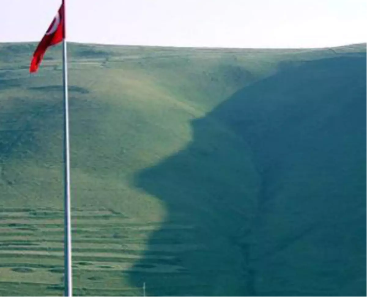 Doğal Mucizeye Büyük İlgi