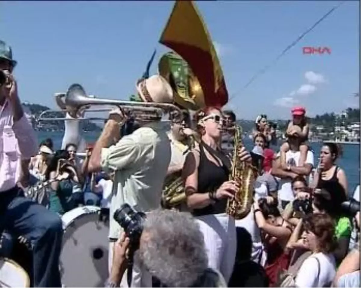 Barış Manço Vapuru'nda Caz Keyfi