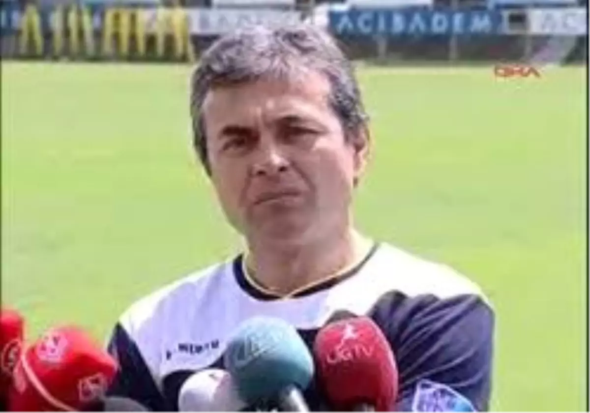 Aykut Kocaman: 'Forvetin Merkezi İçin Bir Transfer Yapacağız'