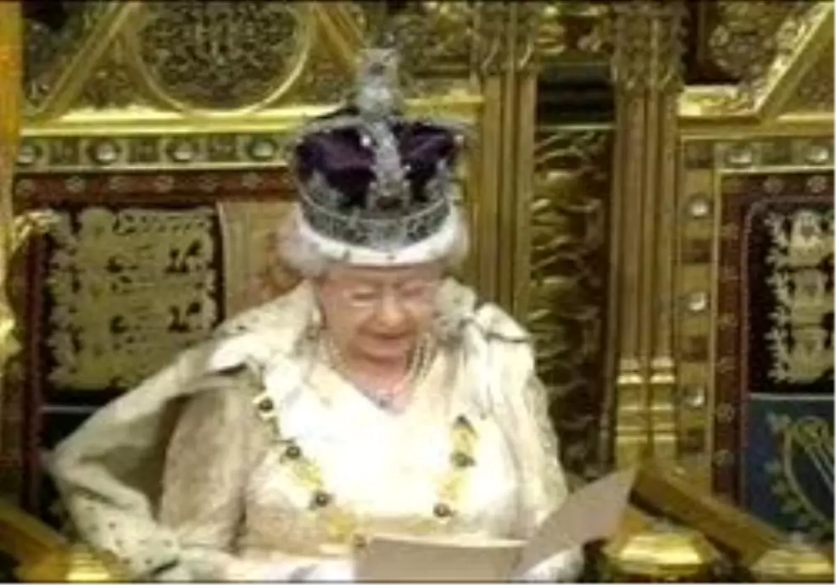 İngiltere\'de Kemer Sıkıyor