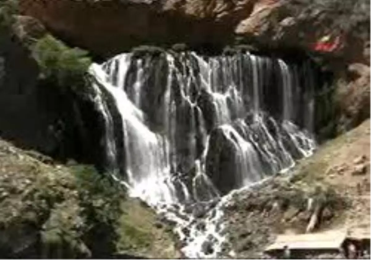 Türki Öğrenciler Keşifte