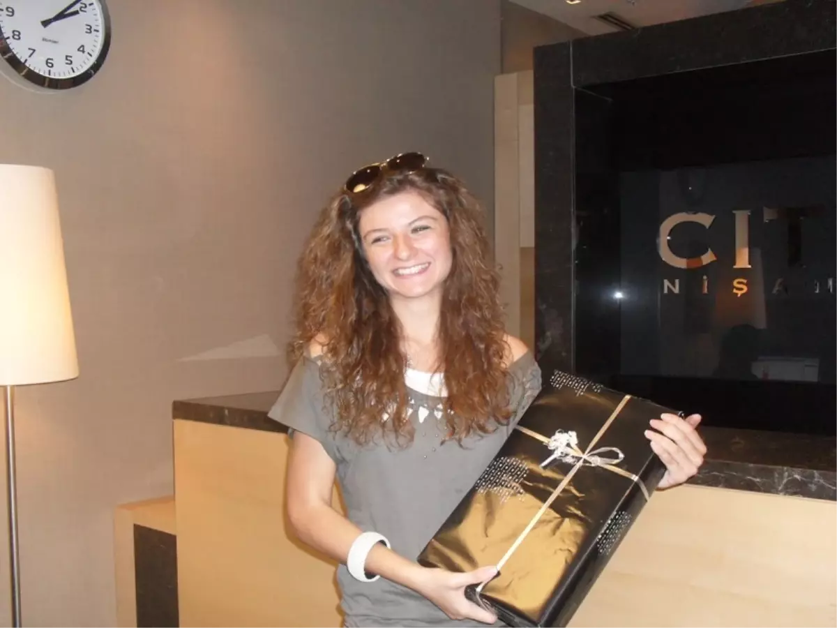 Çılgın Annem Fotoğrafları Ödüllerini Buldu!